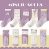 Meias Antiderrapantes para Chão Outono e Inverno Meias Infantis Pontos de Gel Meias de Algodão para Bebê Desenho Animado Sem Costura Anti-pilling Unissex Meias de Cano Médio