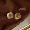Pendientes de Botón de Lujo de Estilo Francés Vintage, Elegantes y Versátiles, Chapados en Plata con Diseño Elaborado, Pendientes de Declaración Hechos de Fábrica