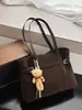 Bolsa Tote Feminina Grande Capacidade em Camurça Transfronteiriça 2026 Tendência Retro Início da Primavera Alça de Couro Moda Bolsa de Ombro