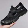 Sapatos Masculinos Verão Novo Estilo Sandálias Masculinas Malha Vazada Confortáveis Casuais Solado Macio Slip-On Sapatos de Praia Atacado