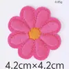 Exquisitos y Versátiles DIY Decorativos Coloridos Margarita Corazón de Durazno Parches Bordados para Computadora Pegatinas para Ropa Bolsa Parche Pegatinas Venta al por Mayor