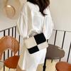 Estilo Coreano Color de Contraste Portátil Pequeña Bolsa para Mujer Verano Nueva Moda Retro Cuadrada Pequeña Texturizada Casual para Viajes Cotidianos Bolso de Hombro