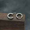 Pendientes de botón de acero de titanio de moda para hombre, estilo callejero hip hop europeo y americano, pendientes retro personalizados, pendientes