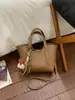 Bolso con un Toque de Alta Gama, Bolso Coreano de Nicho Estilo Cesta para Mujer, Nuevo Modelo 2025, Bolso Cruzado Tipo Cubo, Bolso de Mano para Dama