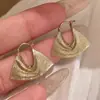 Aretes de bolso plisados dorados vintage franceses, de moda, exquisitos, creativos, únicos, diseño de nicho, aretes de alta gama