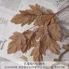 Nuevo Salón de Bodas de Color Café con Temática de Otoño Decoración Suave Materiales de Hojas, Arreglos Florales Decorativos, Flores Artificiales y Flores Falsas al por Mayor