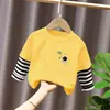 Camiseta de Manga Longa 100% Algodão para Meninos Nova Coleção Primavera & Outono 2025 Camiseta Falsa de Duas Peças Costurada para Bebê Menino Top Casual