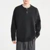 Suéter de Punto con Cuello Henley Estilo Old Money para Hombre Momax Suéter Versátil de Color Sólido para Hombre Invierno 2025 22168