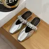 Zapatillas de Metal de una Pieza para Dedo del Pie para Mujer Verano Nueva Moda Zapatillas sin Cordones Sandalias Planas de Satén