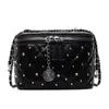 Bolso Pequeño Cuadrado Acolchado con Pedrería Estilo Chanel para Mujer, Bolso Caja Simple Versátil Verano 2026, Bolso Cruzado de Cadena Moderno