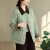 Toma real 2026 Madre de mediana edad Chaqueta ligera acolchada de diamante de algodón Otoño Invierno Bloque de color Cuello Ropa exterior para mujer Holgada Casual Corta Chaqueta acolchada