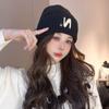 Sombrero nuevo de lana para mujer estilo coreano versátil cálido moda sombrero tejido letra dopamina a prueba de frío protección para las orejas gorro pullover