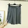 Pantalones cortos de tres cuartos para casa de talla grande para mujer, adecuados para usar al aire libre, shorts deportivos de yoga, nuevo modelo de verano, hechos de tela fina, de color liso, corte holgado