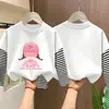 Camiseta de manga larga a rayas de algodón puro para niñas, estilo primavera/otoño, nueva colección 2026, moderna y elegante, diseñada para niñas de talla mediana a grande, con un look en capas