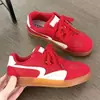 Nova Coleção Primavera/Verão 2026 Sapatos Vermelhos de Comércio Exterior Sapatos Estilo Alemão Parecem Estilosos Sapatos Esportivos Casuais Planos Transfronteiriços