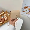 Bolsa de Ombro Feminina Simples Tendência Moda Corrente 2026 Nova Moda Primavera Bolsa Simples para Batom Bolsa Transversal