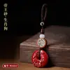 Al por mayor Mineral Crudo Natural Alto Contenido Cinabrio Arena Dorada Púrpura Arena Roja Signos del Zodíaco Doce Colgante de Seguridad Llavero Accesorio Joyería