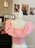 Doce e Apimentada Blusa Ombro a Ombro Decote Reto Manga Curta com Babados Verão Look Emagrecedor com Bojos Top Curto Elegante