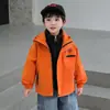 Conjunto de Ropa de Otoño para Niños 2026 Nueva Chaqueta Elegante 3 en 1 para Niños Cortavientos con Capucha para Uso al Aire Libre
