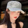 Gorra de hípica de ala plana con estampado de leopardo y remaches tachonados, gorra de vendedor de periódicos vintage desgastada de alta gama, gorra de mujer moderna y única