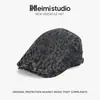 Nuevo gorro de visera con estampado de leopardo vintage para mujer de principios de otoño de 2026, gorra de pintor de mezclilla ajustable y moderna, venta al por mayor