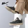 Tênis Versáteis e Fashion com Solado Grosso para o Dia a Dia e Trabalho, Sapatos Masculinos em Estilo Minimalista, Modelos de Nicho, Sapatos Pretos Confortáveis no Atacado