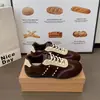 Sapatos Casuais Planos Maillard de Outono Retrô Agande Treinamento Sapatos Femininos 2026 Nova Moda Cadarço Baixo Tênis de Board