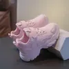 Tênis Esportivo Infantil com Superfície de Couro, Novo Estilo Primavera 2026, Dad Shoes para Meninas, Tênis de Corrida da Moda para Meninas Mais Velhas