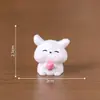 Fofa e feliz pequena estatueta de cachorro branco, perfeita para decorações DIY de casa de bonecas, enfeites de pendurar, paisagens em miniatura de mesa e pequenas peças decorativas