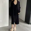 Vestido de Tricô Transfronteiriço Outono e Inverno Nova Moda Conjunto de Duas Peças Feminino: Cardigã Longo de Tricô + Saia de Alça que Cobre o Quadril