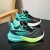 Nuevos Zapatos Deportivos para Niños 2026, Zapatos para Niños, Otoño e Invierno, Hebilla Giratoria para Niños Medianos y Grandes, Zapatos de Cuero para Niñas para Correr y Entrenamiento