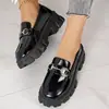 Mocasines de cuero suave de estilo elegante con suela blanda para mujer, nuevos zapatos versátiles de plataforma con suela gruesa, zapatos de cuero tipo slip-on de estilo británico