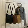 Bolsa de mano tipo tote de gran capacidad para el día a día, nuevo modelo 2026, bolsa para madre e hija, bolso de mano a la moda para el trabajo, bolso tipo cubo versátil para llevar al hombro o debajo del brazo