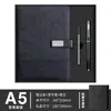 Conjuntos de presente de notebook podem ser personalizados com logotipos, apresentando cadernos e canetas de alta qualidade, e podem ser gravados com caligrafia requintada, tornando-os presentes ideais para empresas ou escolas.