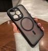 Adecuado para iPhone 17 Negro Caballero Piel Mate Tacto Suave Funda para Teléfono PC Silicona Apple 15 Agujero Fino Lente 12 Cubierta Protectora