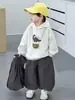 Conjunto de Tres Piezas de Dinosaurio para Bebé Niño Primavera y Otoño Estilo Coreano Conjunto de Chaleco Casual Elegante para Niños Ropa de Otoño para Niños