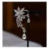 Brincos Luxuosos com Diamantes Cintilantes e Ear Cuffs Florais, Vestido de Casamento de Conto de Fadas, Brincos de Temperamento Exquisitos e Bonitos Sem Furo