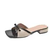 Sandalias de verano versátiles para mujer, en stock ahora, diseño de lazo francés estilo coreano, bloques de color, tacón bajo, tacón de cuña cómodo