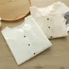Ropa de Verano 2025 Estilo Japonés Cuello en V Encaje Bordado Cárdigan de Mujer Camisa de Manga Corta Tops Venta al por Mayor