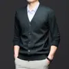 Nuevo Modelo 2026 (En stock) Cárdigan de Moda para Hombre con Cuello en V y Mangas Largas de Lana de Oveja Engrosada Otoño/Invierno