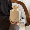 Bolsa Transversal com Cordão Estilo Fresco e Ocidental Estilo Coreano Feminina 2024 Nova Celebridade da Internet Bolsa Casual Popular Pequena Quadrada