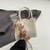 Bolsa Retrô Bonita Primavera Feminina 2025 Nova Moda Coreia do Sul Bolsa Bowling Portátil Casual Transversal Bolsa Concha