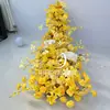 Novo Arranjo de Flores Artificiais em Cascata para Mesa para Quartos Privativos de Hotel, Decorações de Festa de Aniversário, Exibição de Palco de Casamento e Decoração de Janela