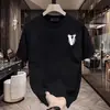 Nova Camiseta Masculina de Verão 2026 Branca com Estampa de Letras, Gola Redonda, Manga Curta, Tendência Ins, Caimento Casual Solto, Adequada para Estudantes e Casais