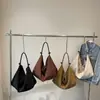 Bolsa de Lona Estilo Coreano para Viajes Diarios para Mujer 2025 Otoño Nuevo Gran Capacidad de Moda Estilo Perezoso Bolso de un Solo Hombro