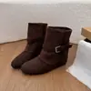 Botas Femininas Cano Médio 2026 Outono/Inverno Palmilha Pequena Retro Bico Redondo Fivela de Cinto Modeladoras de Silhueta Temperamento Moda