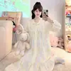 Bata de Noche de Manga Larga para Mujer, Primavera y Otoño, Estilo Francés Dulce Floral, Tallas Grandes, Algodón Nube, Ropa de Casa con Almohadillas de Sujetador Integradas