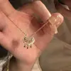 Collar con Patrón de Nube Candado Ruyi de Paz para Mujer, Cadena para Clavícula Elegante Versátil de Lujo Ligero, Dulce Cadena de Cuello Tendencia Estilo Chanel