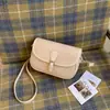 Bolso de alta gama para mujer 2026 nuevo, color liso, color blocking de moda, bolso tipo baguette para debajo del brazo, versátil para ir al trabajo, bolso de hombro y cruzado