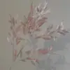 Folhas de salgueiro artificiais de galhos altos para decoração de salão de casamento com tema de floresta, arranjos florais, decoração de fundo, móveis macios de hotel e paisagismo de shopping center